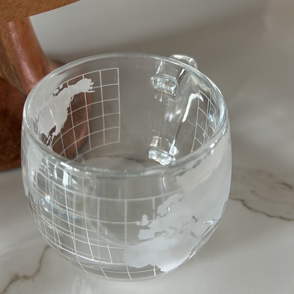 Set of 4 vintage (70’s) Nestle Coffee Mugs - Picture 2 of 3